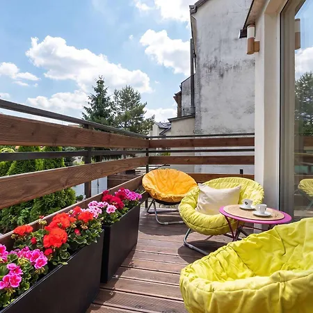 Stylish With A Balcony And A Workspace By Renters Krasków